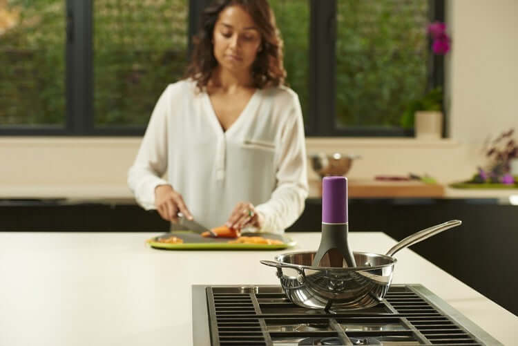 Automatic Hands-Free Cooking Mixer – Sauce & Soup Stirrer for Pots and Pans | Phonax Services