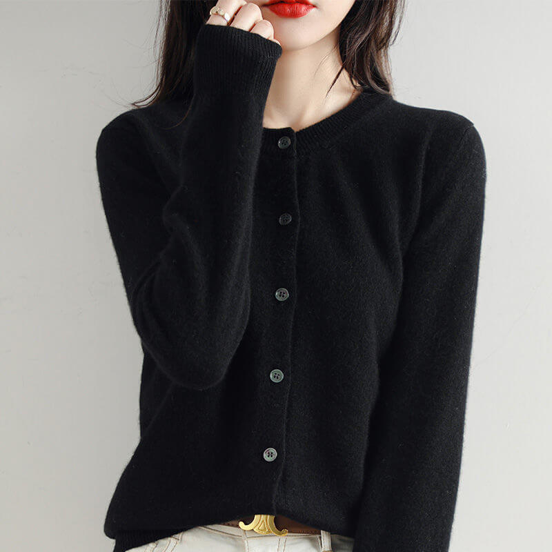 Stylish Knitwear Women’s Cardigan Coat – Soft and Cozy Design | Phonax Services