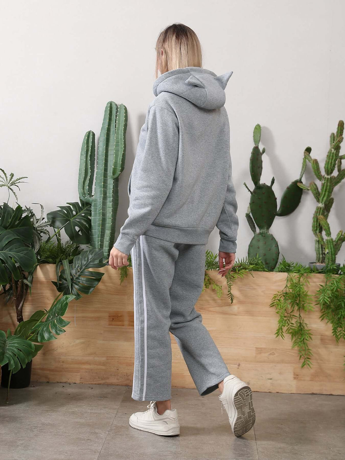 Scatco Women's Long Sleeved Hoodie Set – Comfortable and Stylish Loungewear | Phonax Services